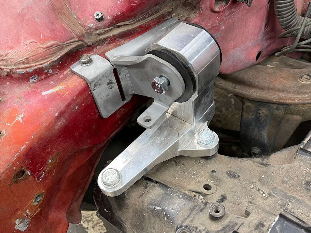 EFRHB – Weld in replacement bracket 88-91 Civic to use B or D-series transmissions